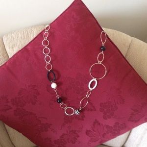 Black and white necklace