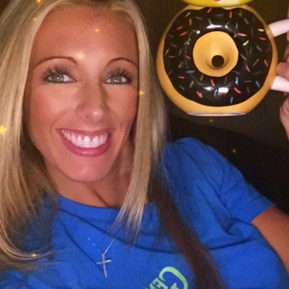 Meet your Posher, Christie - Picture 1 of 1