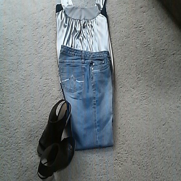 Capris lightwash NWOT
