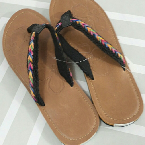 LAST PAIR Sz 9 woven flip flop sandals - Picture 4 of 4