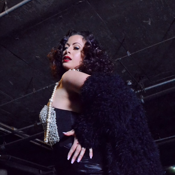 Hello I'm Pinup Sunshine☀️ - Picture 2 of 4