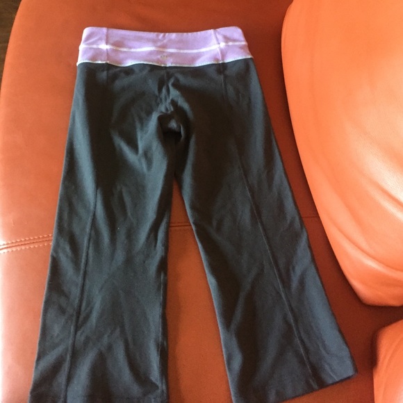 lululemon athletica Pants - 💜Lululemon Capri 4