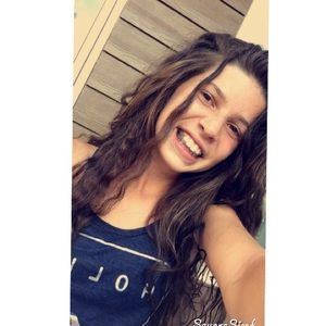 Meet your Posher, Ella