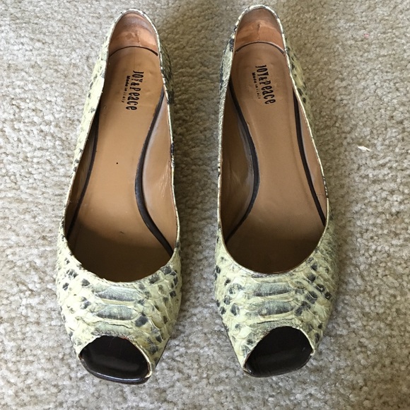 Joy & Peace Snakeskin design semi heels