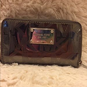 MK Wristlets *MISSING STRAP