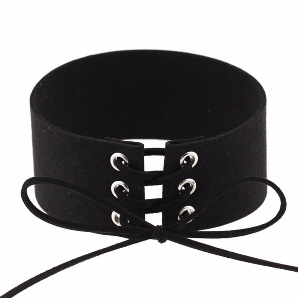 ✨Lace-Up Choker✨ - Picture 2 of 2