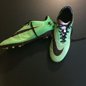 Green Nike hyper venoms
