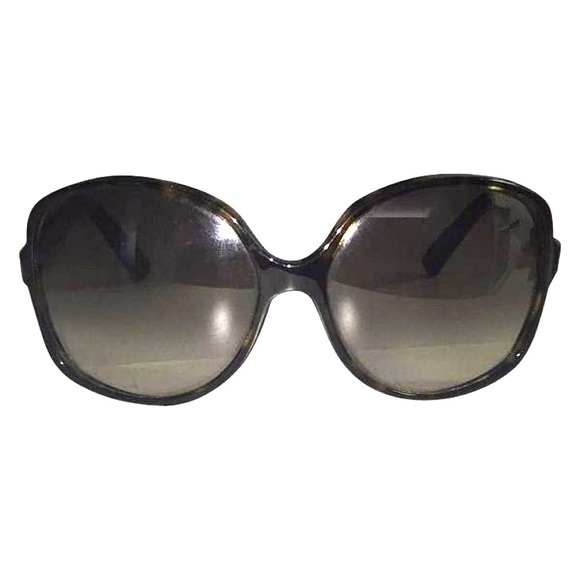 Gucci Accessories - Gucci oversized tortoise framed sunglasses