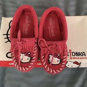 Minnetonka Hello Kitty Shoes