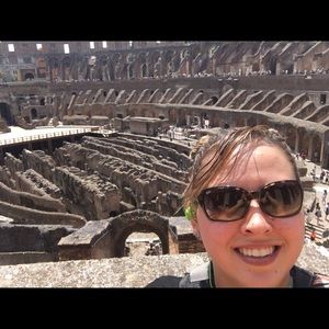 Meet your Posher, Raquel