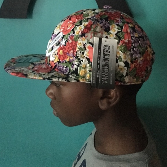 Cali SnapBack - Picture 1 of 3