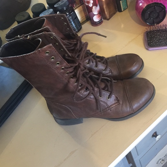 Combat boots (brown)