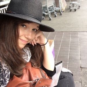 Meet your Posher, Taylor