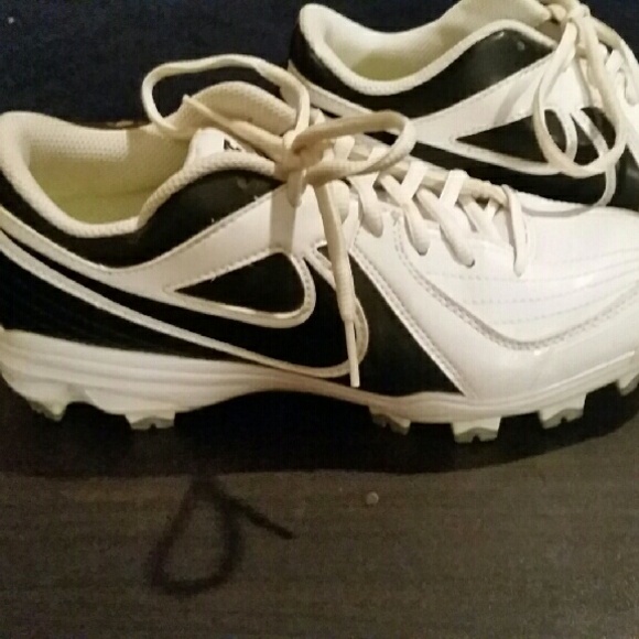 Cleats - Picture 3 of 3