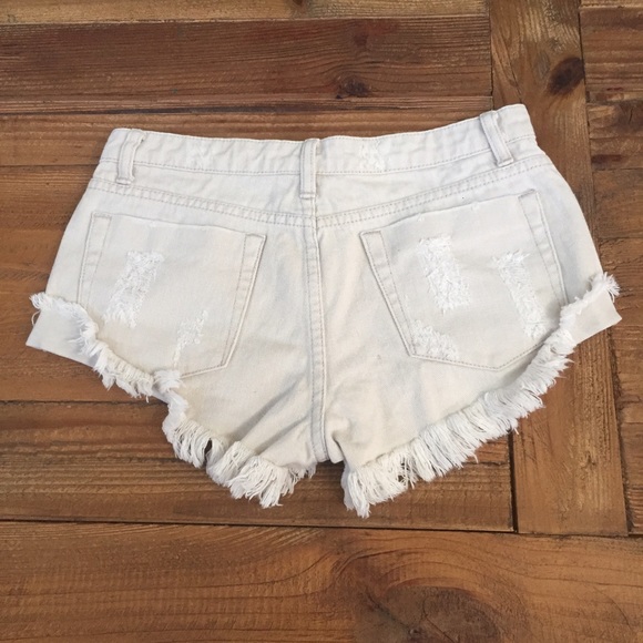 • LAST PAIR • Antique White Distressed Shorts - Picture 2 of 4