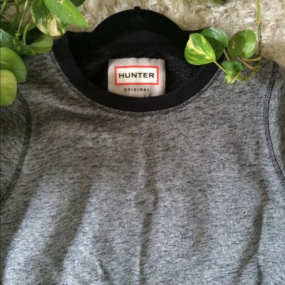 NEVER WORN Hunter Sweatshirt