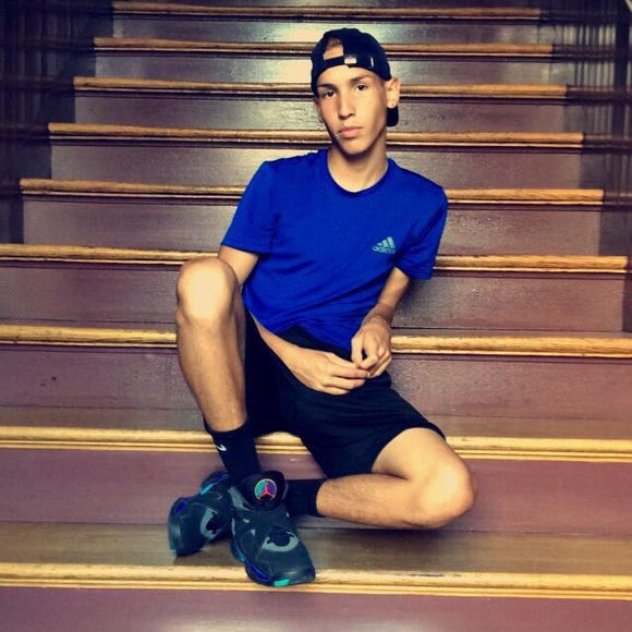 Meet your Posher, Jai