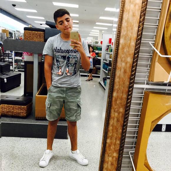 Meet your Posher, Luis - Picture 1 of 1