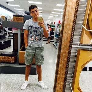 Meet your Posher, Luis