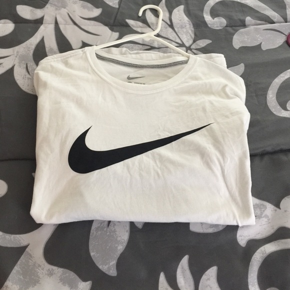Nike T-shirt