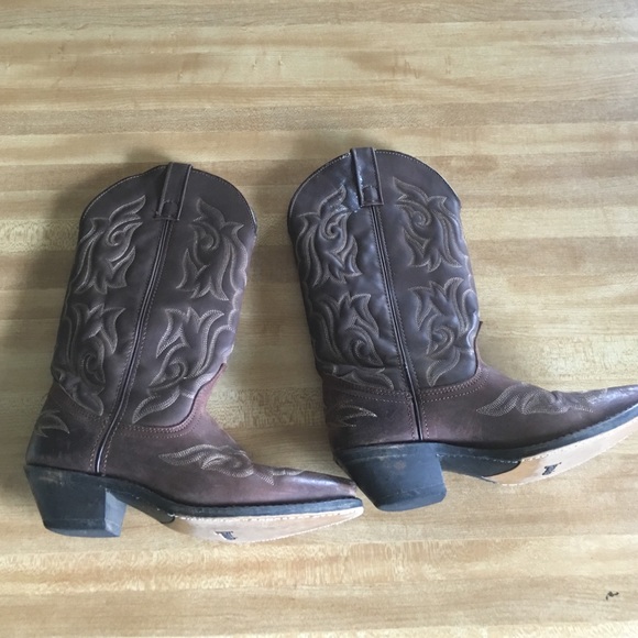 Brown Laredo boots!!