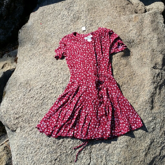 SOLD. Vintage floral skater dress