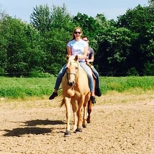 Meet your Posher, Victoria