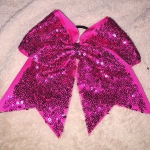 pink bow