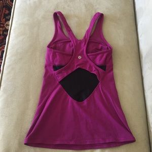 Lululemon workout tank, built in bra
