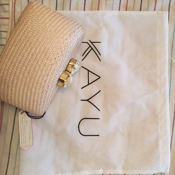KAYU clutch
