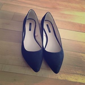 Black pointed toe flats