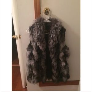 Real fur silver fox vest. Great condition S size