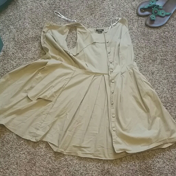Button up dress with pockets - Picture 4 of 4
