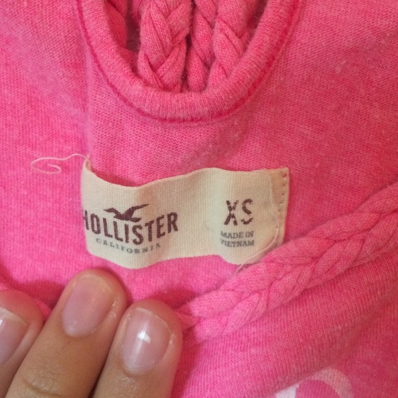 pink hollister shirt! size xs! super cute tie - Picture 2 of 4
