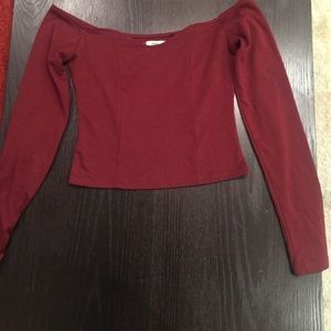 Dark red off the shoulder crop top!