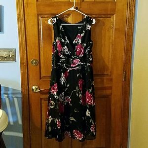 Women 16W dress Like new