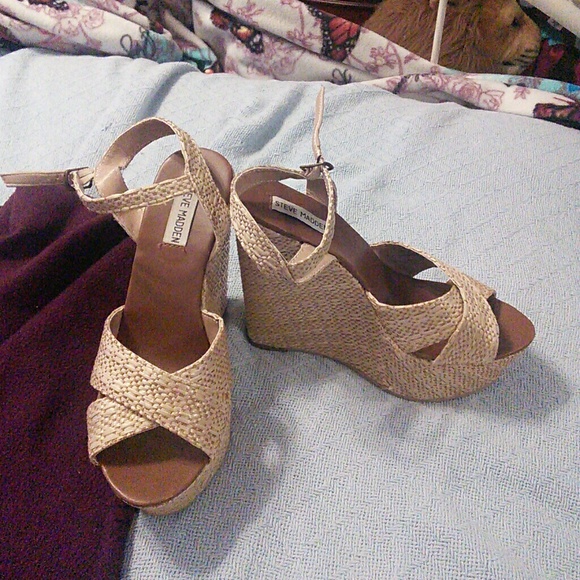Wedge sandals