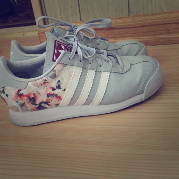 Adidas samoas (youth)