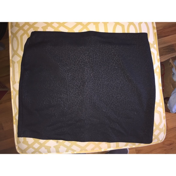 Cheetah print black tight skirt