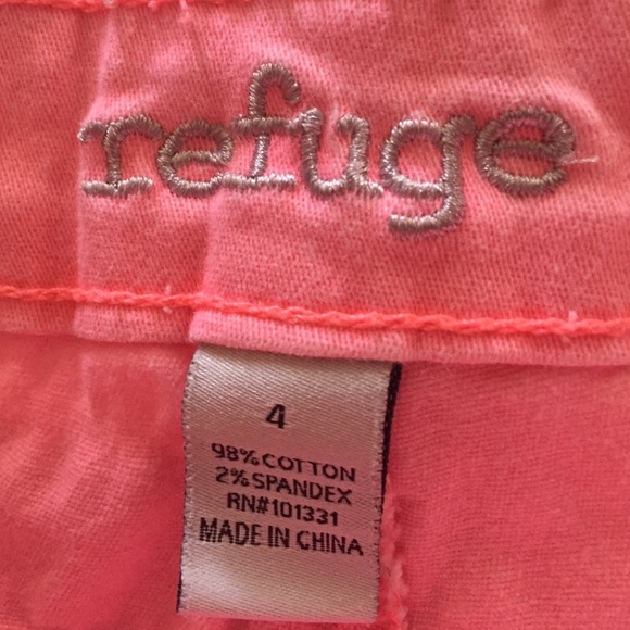 Shorts - Picture 3 of 4