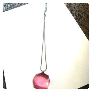 Smooth pink stone necklace !