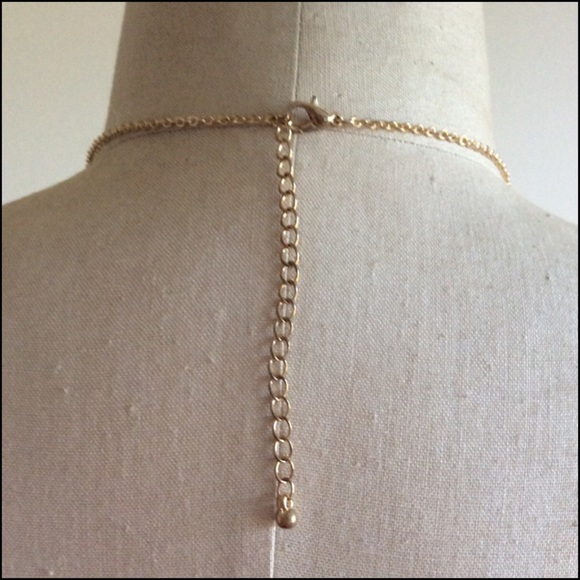 Faux Pearl And Rhinestone Necklace - Picture 4 of 4