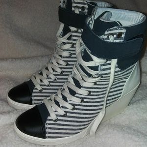 Sneaker Wedges