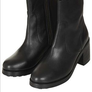 MAKE AN OFFER Topshop Award leather boots