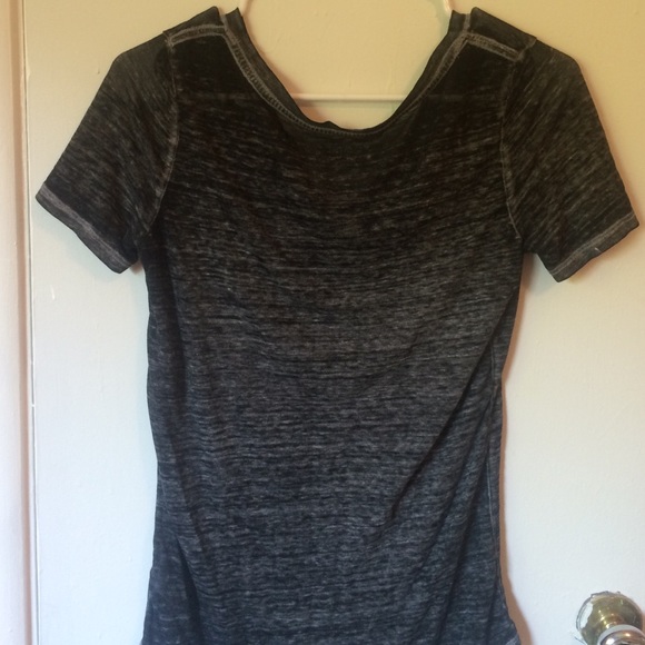 Aeropostale gray short sleeve shirt! size S! - Picture 3 of 3