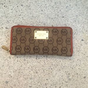 Final Price! 💁🏼Authentic Michael kors wallet
