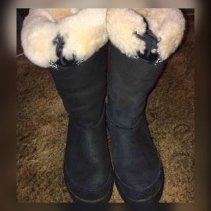 Black Uggs!