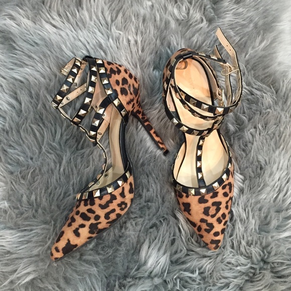 Valentino Shoes - Cheetah print Valentino look a like pumps