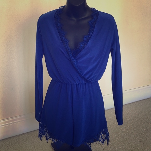 XS/S long sleeve Royal Blue lace outline Romper - Picture 1 of 3