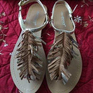 NWT GOLD AND TAN FRINGE SANDALS